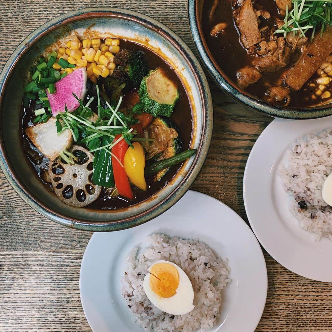 碓井玲菜さんのインスタグラム写真 - (碓井玲菜Instagram)「最近ハマってるもの 🍛 般°若 ポニピリカ もうやんカレー」8月20日 12時08分 - reina_usui