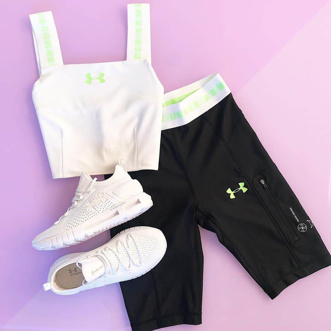 STYLERUNNERさんのインスタグラム写真 - (STYLERUNNERInstagram)「Crushing on this crop and bike short set from the exclusive Under Armour Always On Collection 😍😍 Tap to shop now!」8月20日 12時18分 - stylerunner