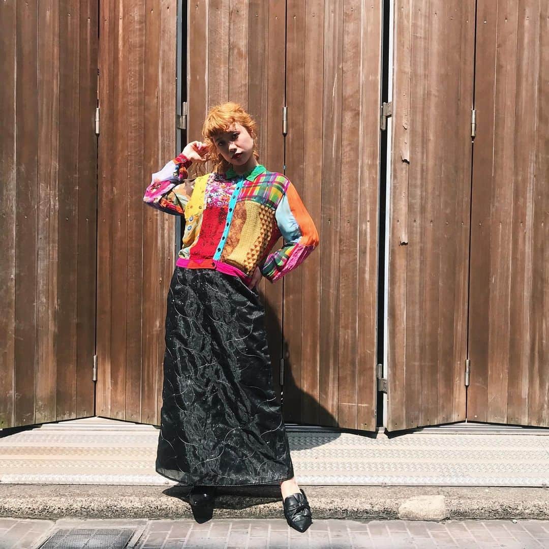 PUNK CAKEさんのインスタグラム写真 - (PUNK CAKEInstagram)「•flower patchwork rayon shirt【SOLD】 •metallic wave design shiny long skirt #punkcake #vintageclothing #harajuku」8月20日 12時33分 - punk_cake