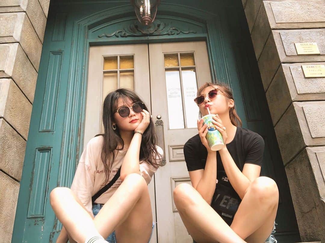 のインスタグラム：「この写真お気に入りだから載せちゃう💜 . with  @kaho_hamasaki_tpd . . #大阪 #usj」