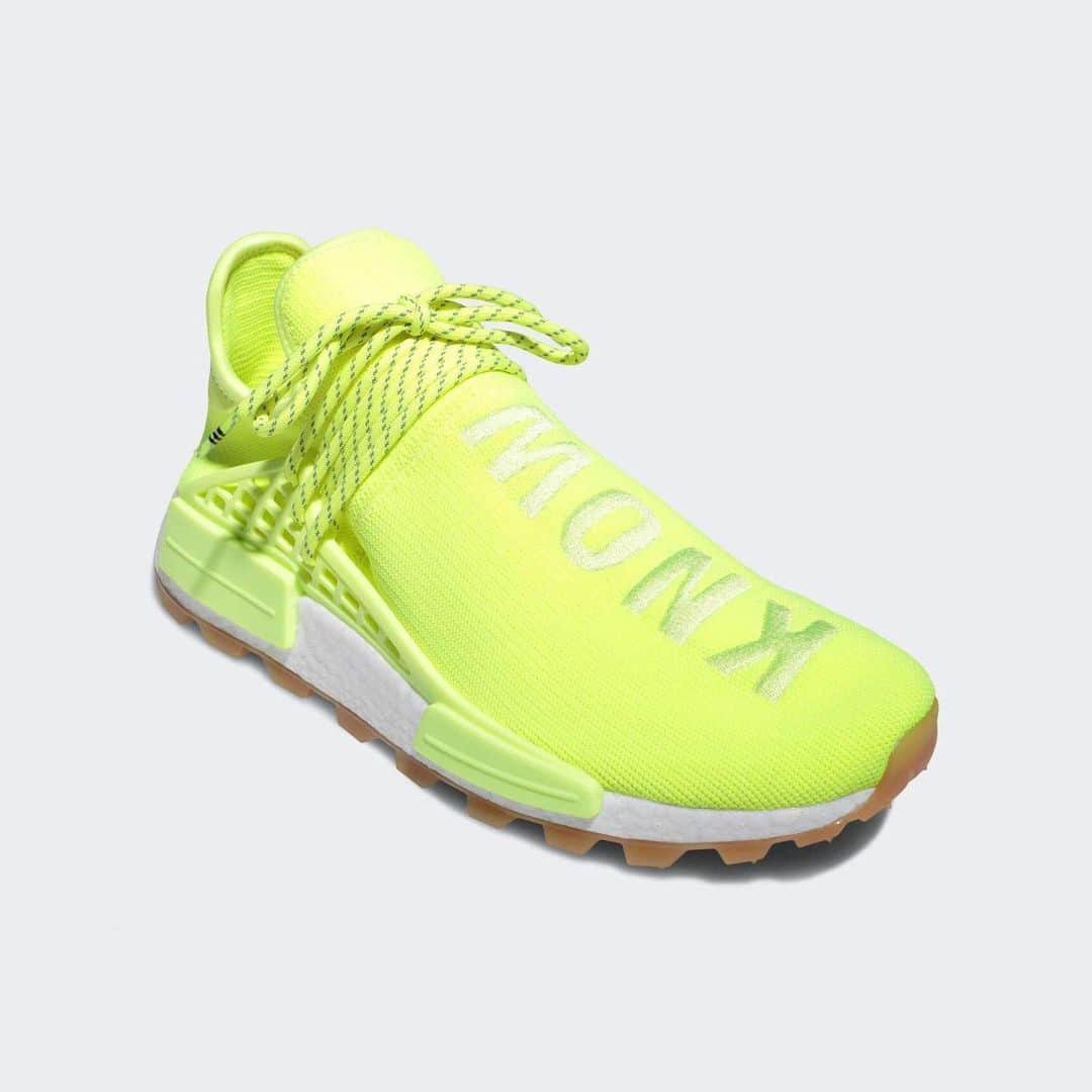 HYPEBEASTさんのインスタグラム写真 - (HYPEBEASTInstagram)「@hypebeastkicks: @pharrell and @adidasoriginals are back with four new Hu NMDs in “Solar Yellow,” “Cream White,” “Hyper Pop,” and “Core Black.” Coming as a part of the “PROUD” pack, the upper of each shoe has been adorned with embroidered words such as “Know,” “Breathe,” “Sun” and “Infinite Species.” Pick up your favorite pair from the @adidas website and select stockists worldwide on August 30 for $220 USD.  Photo: adidas」8月20日 12時44分 - hypebeast