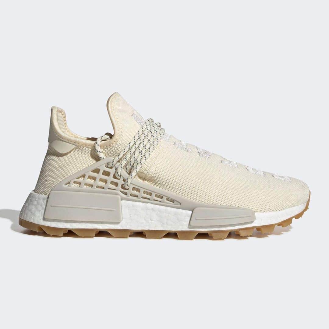 HYPEBEASTさんのインスタグラム写真 - (HYPEBEASTInstagram)「@hypebeastkicks: @pharrell and @adidasoriginals are back with four new Hu NMDs in “Solar Yellow,” “Cream White,” “Hyper Pop,” and “Core Black.” Coming as a part of the “PROUD” pack, the upper of each shoe has been adorned with embroidered words such as “Know,” “Breathe,” “Sun” and “Infinite Species.” Pick up your favorite pair from the @adidas website and select stockists worldwide on August 30 for $220 USD.  Photo: adidas」8月20日 12時44分 - hypebeast