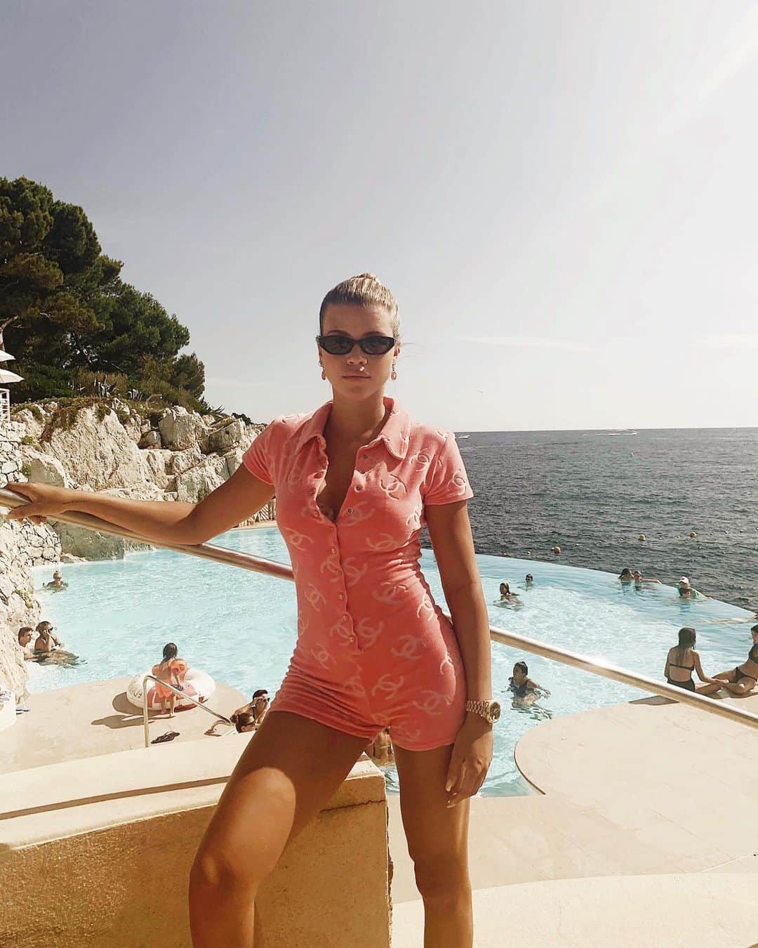 ソフィア・リッチーのインスタグラム：「Not a bad view 🙈🤤😍」