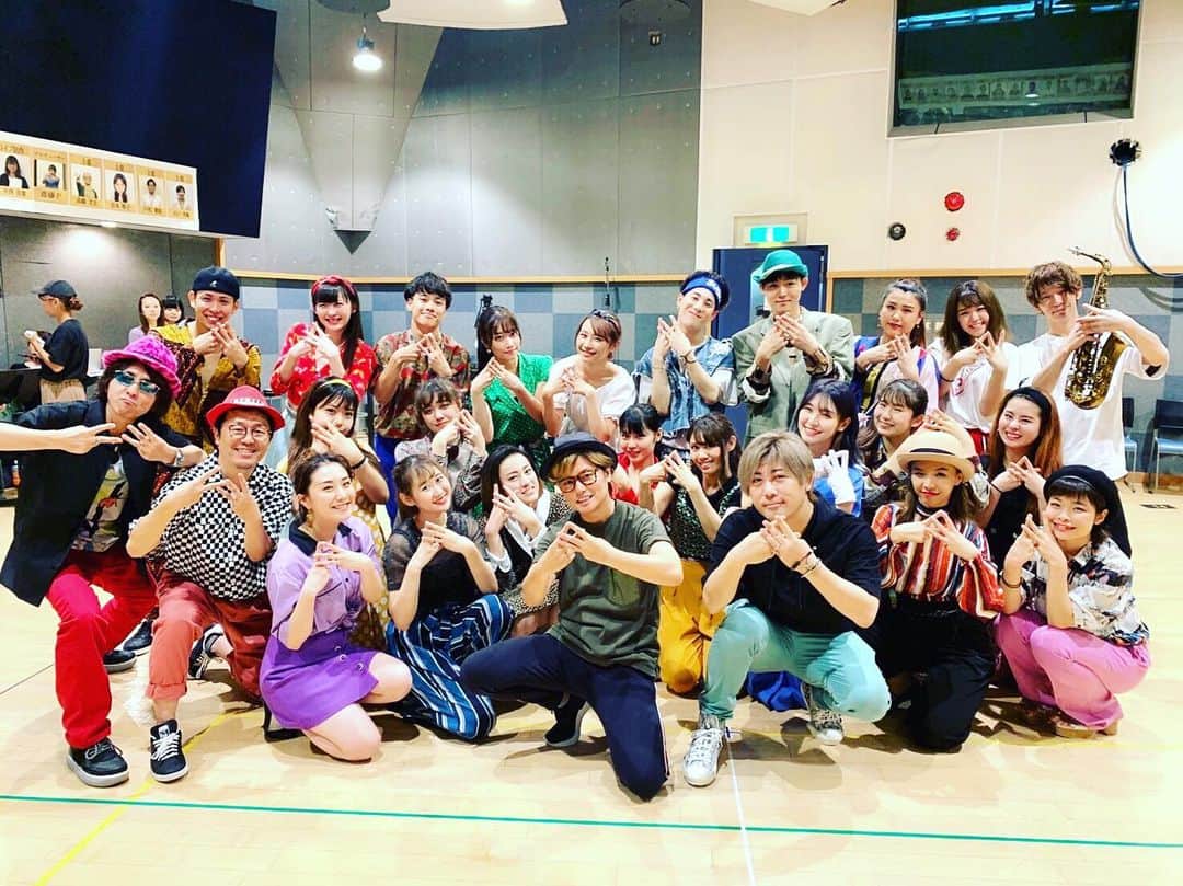 Shinnosukeさんのインスタグラム写真 - (ShinnosukeInstagram)「‪buzz★Vibes アニサマのリハでした〜！派手派手なダンサーの皆様と！どんなステージになるんでしょうかねー。楽しみ。‬ ‪#buzzvibes #アニサマ #リハーサル #anisama ‬」8月20日 22時50分 - shinscapade