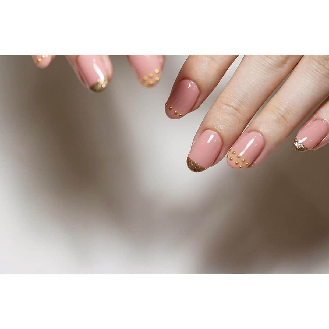 gracenailfactoryさんのインスタグラム写真 - (gracenailfactoryInstagram)「______ . 先端をmodeに . . . #nail #nailsalon #naildesign #nailart #gel #gelart #gelnail #ネイル #ネイルデザイン #ネイルアート #ネイリスト #大阪ネイルサロン #グレースネイルファクトリー  #大人ネイル #人気ネイル #大阪ネイル  #堀江ネイル  #四ツ橋ネイル #シンプルネイル #ショートネイル  #夏ネイル #カジュアルネイル #ニュアンスネイル」8月20日 22時51分 - gracenailfactory