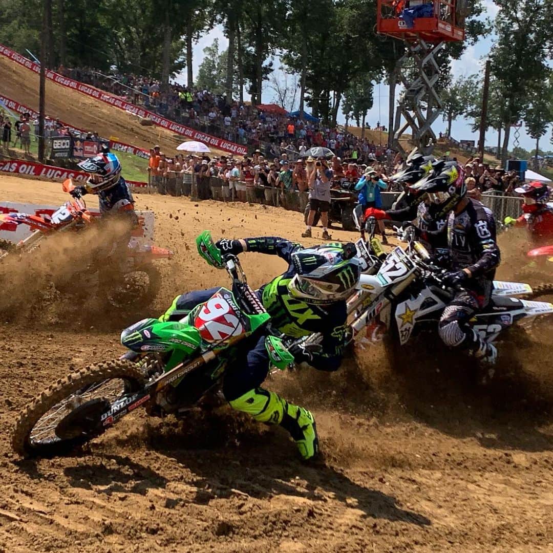 Racer X Onlineさんのインスタグラム写真 - (Racer X OnlineInstagram)「@adamcianciarulo escaped this moment for another steady finish at @buddscreekmx @promotocross to actually extend his points lead with just one race to go... #moto #motocross #thisismoto #promotocross #buddscreek」8月20日 22時51分 - racerxonline