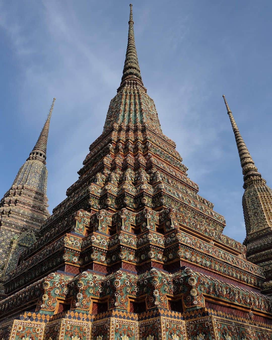 Amata Chittaseneeさんのインスタグラム写真 - (Amata ChittaseneeInstagram)「Lai Yang bomber, Wat Phra Chetuphon (Wat Pho)」8月20日 22時55分 - pearypie