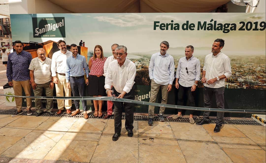 マラガCFさんのインスタグラム写真 - (マラガCFInstagram)「💃 Las tradiciones nunca se pierden 🥰 . #MálagaCF + @sanmiguel_es + #FeriaMLG2019」8月20日 22時55分 - malagacf