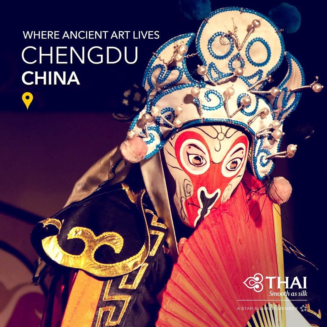 タイ航空さんのインスタグラム写真 - (タイ航空Instagram)「Start your journey in Chengdu at the famous face-changing Sichuan Opera where masks and costumes transform with the swipe of a fan. . Explore China. Discover a beautiful legacy. Fly smoothly with THAI at thaiairways.com.  #ThaiAirways #FlySmoother #China」8月20日 23時15分 - thaiairways