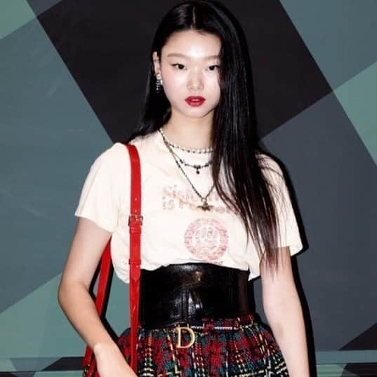 ペ・ユニョンさんのインスタグラム写真 - (ペ・ユニョンInstagram)「🖤♥️19AW DIOR POP-UP STORE ♥️🖤 항상 예쁜 사진들 감사합니다 기자님들 🥴 #헤어메이크업 #끌로에 #이상근오빠 #이은진원장님 #DIOR #Dior #dior #Popupstore #DiorinSeoul」8月20日 23時36分 - mulan_bae