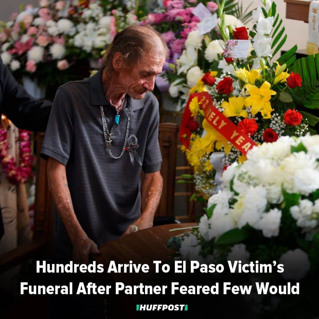 Huffington Postさんのインスタグラム写真 - (Huffington PostInstagram)「Wow. 🙏 After Margie Reckard was killed in the El Paso shooting, her partner of 22 years, Antonio Basco, was worried he would be the only one to attend her funeral. Perches Funeral Homes posted a photo of a bereft Basco to Facebook, explaining his worry and saying that anyone could attend Reckard's funeral. The post had thousands of comments and shares, and hundreds of people from around the country came to Reckard's funeral to pay their respects and support Basco. “I love y’all, man,” Basco told the crowd. ❤️ // 📷: AP Images」8月20日 23時55分 - huffpost