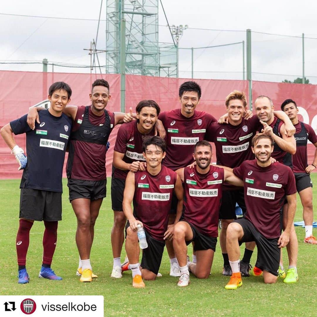 酒井高徳のインスタグラム：「#Repost @visselkobe with @get_repost ・・・ トレーニングマッチの勝利チーム！🤩 The winning team in training! 🤩 . #vissel #visselkobe #ヴィッセル神戸 #WeAreKobe #一致団結 #Kobe #神戸」