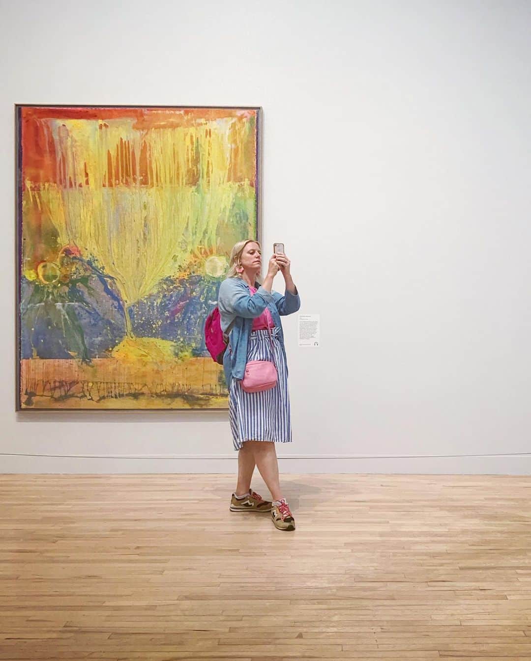 Tea and sittingさんのインスタグラム写真 - (Tea and sittingInstagram)「...I had such a great and inspiring trip out with @sophieabbottartist yesterday...we went to the #frankbowling exhibition @tatebritainlondon ; we walked a lot, talked a lot, took a river boat, visited the #peterlayton exhibition @londonglassblowing in Bermondsey and obviously took loads of photos...which you can now see in my Stories and if you swipe across here. Sometimes affording the time for a day of looking at things, especially when you think you’re too busy, is exactly what’s needed!!」8月20日 15時51分 - 5ftinf