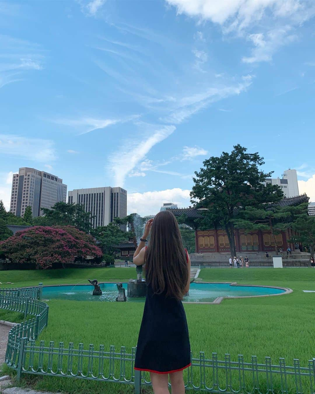 キム・ジスクさんのインスタグラム写真 - (キム・ジスクInstagram)「꺄 날씨!!!!☀️ . #덥당😮」8月20日 16時18分 - jisook718