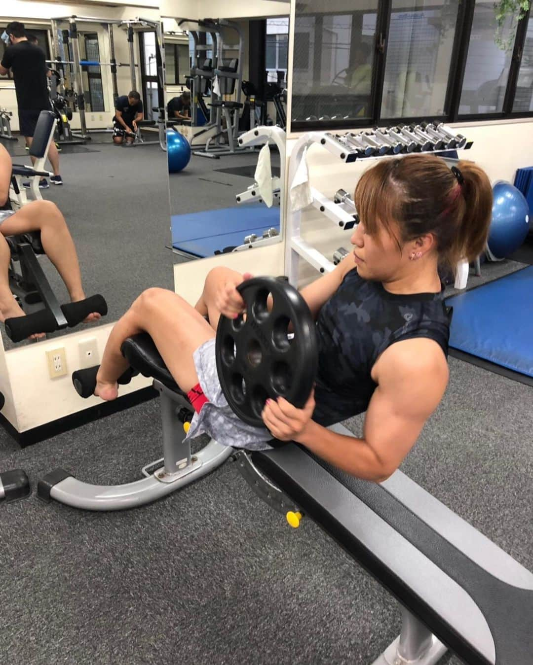 朱里さんのインスタグラム写真 - (朱里Instagram)「training✨  #training #workout #gym #gymgirl #fitness #fitnessgirl #diet #body」8月20日 16時23分 - syuri_official