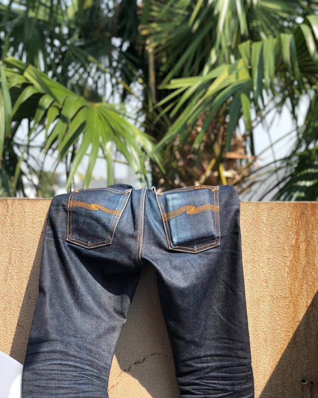 のインスタグラム：「Summer fades. 📷 @giveasoul . . . #nudiejeans #organicdenim」