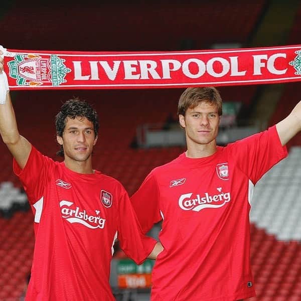 リヴァプールFCさんのインスタグラム写真 - (リヴァプールFCInstagram)「#OnThisDay in 2004, @luchogarcia14 & @xabialonso became a Red 😍🔴🙌 Legends 👊 #LFC #LiverpoolFC #Liverpool」8月20日 17時08分 - liverpoolfc