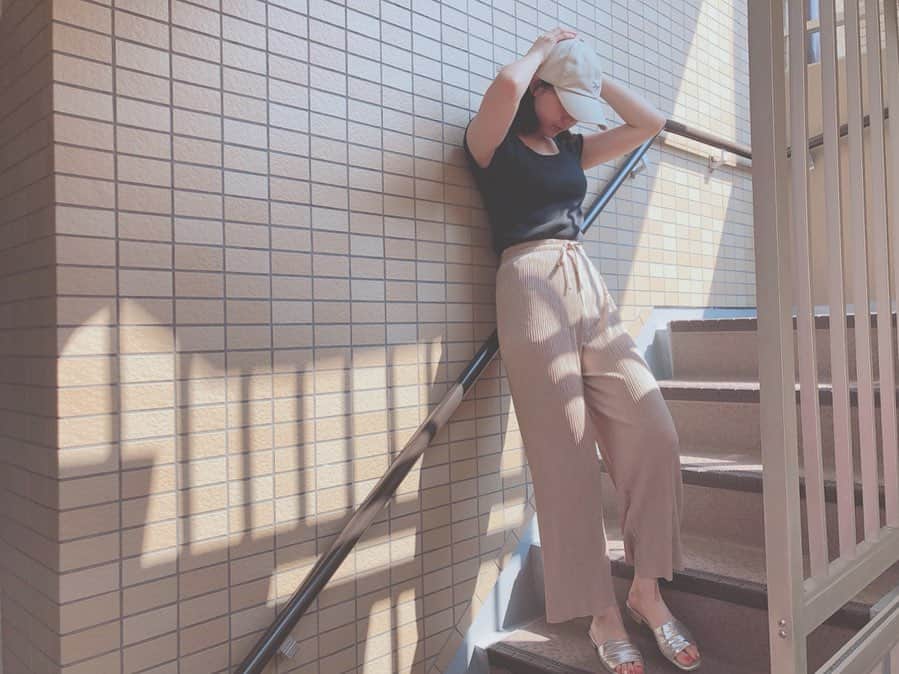 大段舞依さんのインスタグラム写真 - (大段舞依Instagram)「﻿ ﻿ ゆるっとラフコーデ☺︎☺︎﻿ ﻿ 🏷2枚目﻿ ﻿ ﻿ ﻿ 👚 @moussyofficial .﻿ 👖 @u_dresser .﻿ 👡 @randa_pic .﻿ ﻿ ﻿ ﻿ #2019倍 #私服 #ラフコーデ #ゆるっと﻿ ﻿」8月20日 17時09分 - maichi_1004