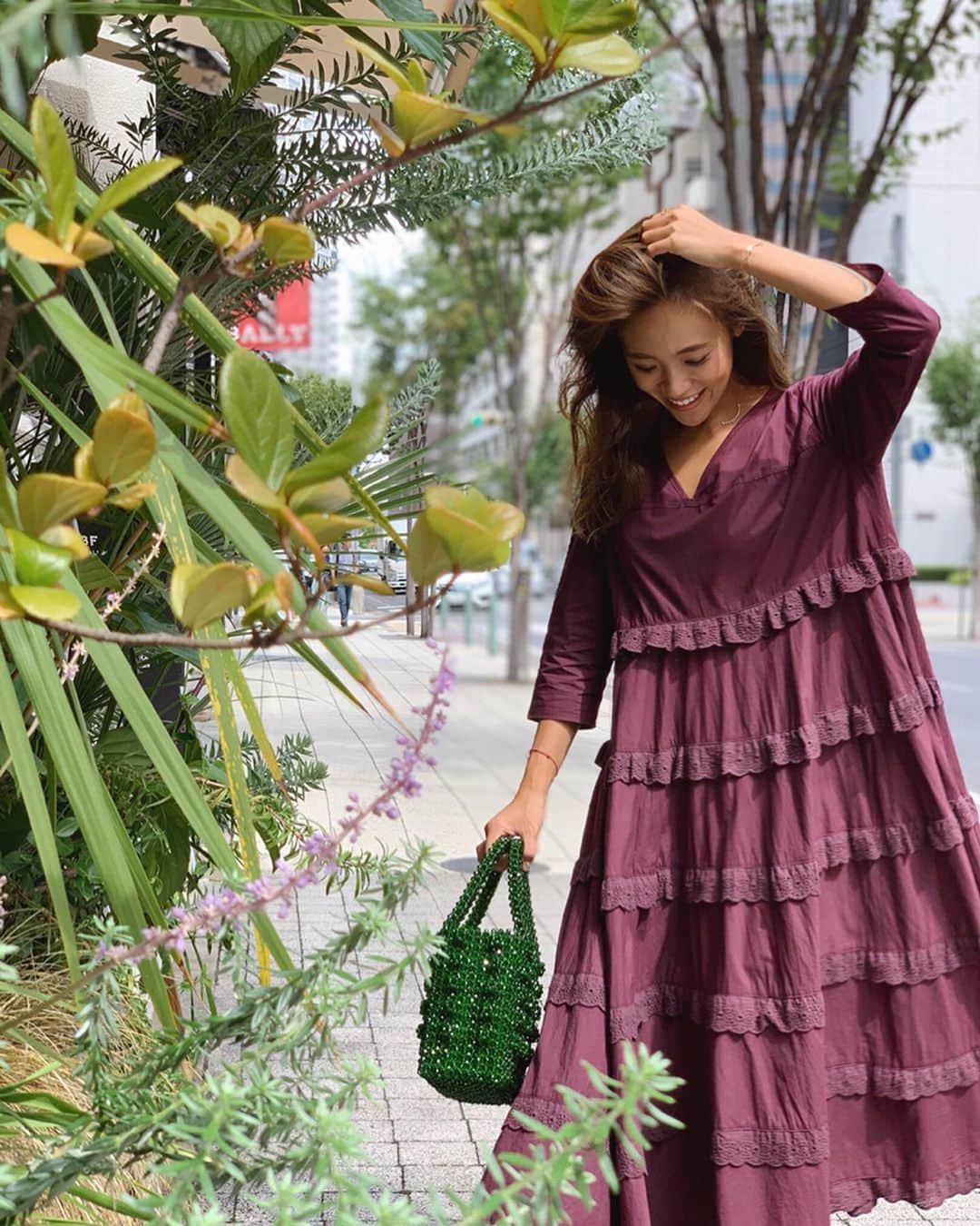 のインスタグラム：「秋支度🍇🍷🍃 ・ 今年1番最初の秋カラーのコーデはbordeaux✖️green🍎📗🌾 ・ ・ #ootd #coordinate #fashion #rosymonster #shrimps」
