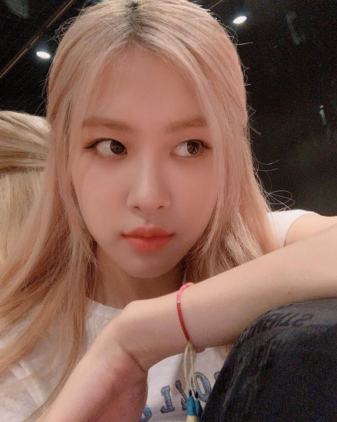 ロゼさんのインスタグラム写真 - (ロゼInstagram)「hi there」8月20日 17時15分 - roses_are_rosie