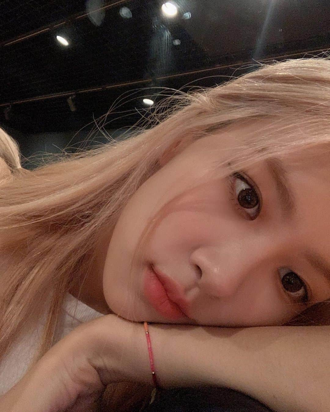 ロゼさんのインスタグラム写真 - (ロゼInstagram)「hi there」8月20日 17時15分 - roses_are_rosie