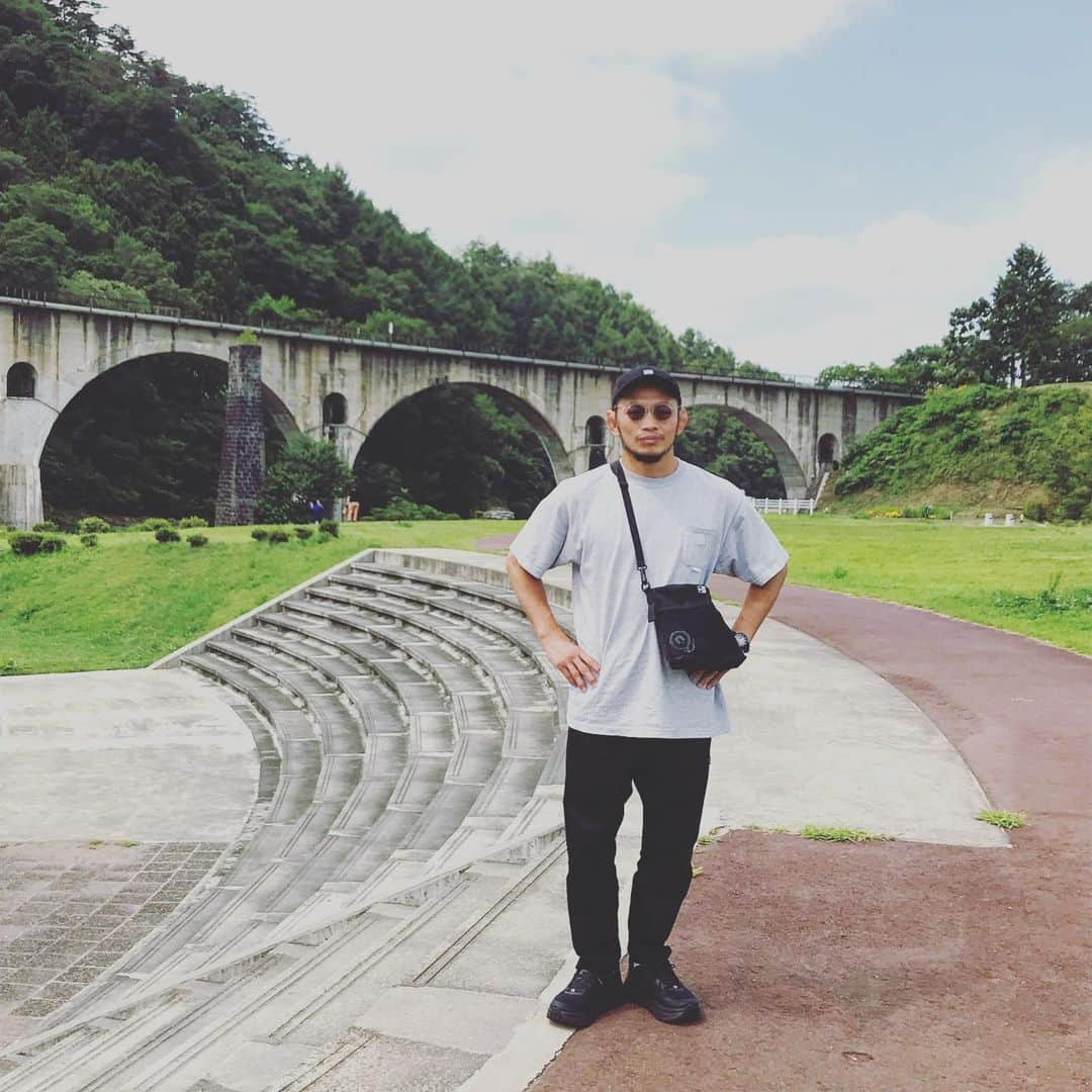 宇野薫さんのインスタグラム写真 - (宇野薫Instagram)「めがね橋  #めがね橋 #岩手 #宇野薫 #宇野薫のテーマがありすぎコーディネート  #onehundredathletic #100athletic  #newerajapan #stussy #stussyeyegear #hokaoneonebondi6」8月20日 17時18分 - caoluno