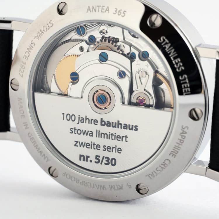 TiCTACさんのインスタグラム写真 - (TiCTACInstagram)「「STOWA」¥180,000＋tax  ドイツの老舗ブランド「ストーヴァ」から、バウハウス100周年を記念した限定モデルの第2弾が登場。最小限の要素で最高の機能を果たす、バウハウススタイルの美しいドイツ製機械式腕時計です。日本のみでの販売、30点限定、ローターにシリアルNO.入り。TiCTACオンラインストアでもお求めいただけます。 #新しい年新しい時計  #自分へのご褒美  #自分にご褒美 #成人祝い  #成人祝い時計 #stowa  #stowawatch  #ドイツ時計 #ドイツ製 #madeingermany  #germanwatch  #germanwatches  #バウハウス #バウハウス100 #bauhaus  #bauhausdesign  #bauhaus100  #tictac #チックタック #時計 #腕時計 #機械式時計 #自動巻き #クリスマスプレゼント時計 #記念日プレゼント時計 #誕生日プレゼント時計 #時計好き  #腕時計くら部」8月20日 17時26分 - tictac_press