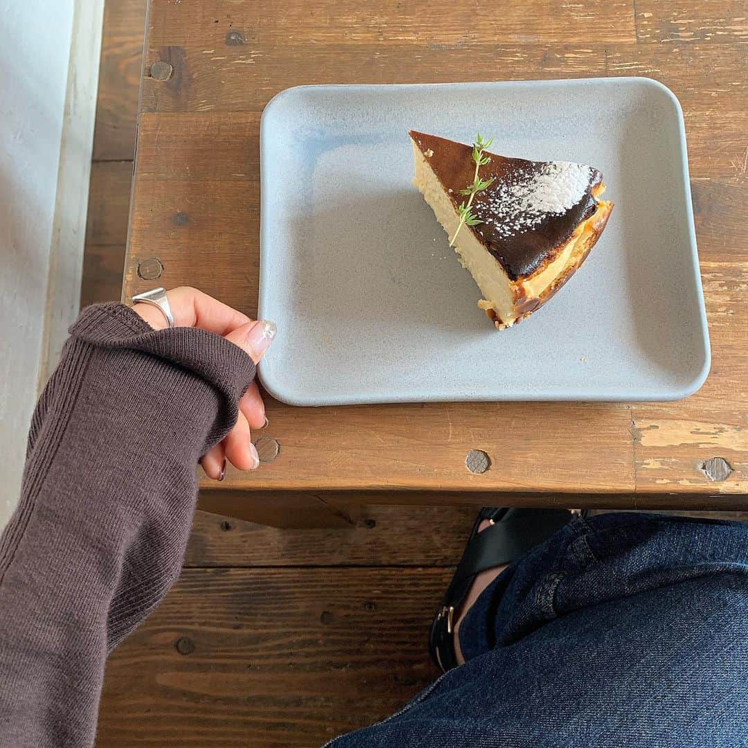 高田茉実さんのインスタグラム写真 - (高田茉実Instagram)「鳴門でたべた チーズケーキ 過去1おいしかったでげす🌿 #鳴門カフェ」8月20日 17時48分 - __mamico