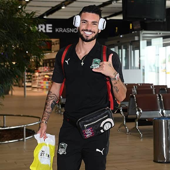 レミ・カベッラさんのインスタグラム写真 - (レミ・カベッラInstagram)「Direction la 🇬🇷 ⚽️⭐️」8月20日 18時06分 - remycabella