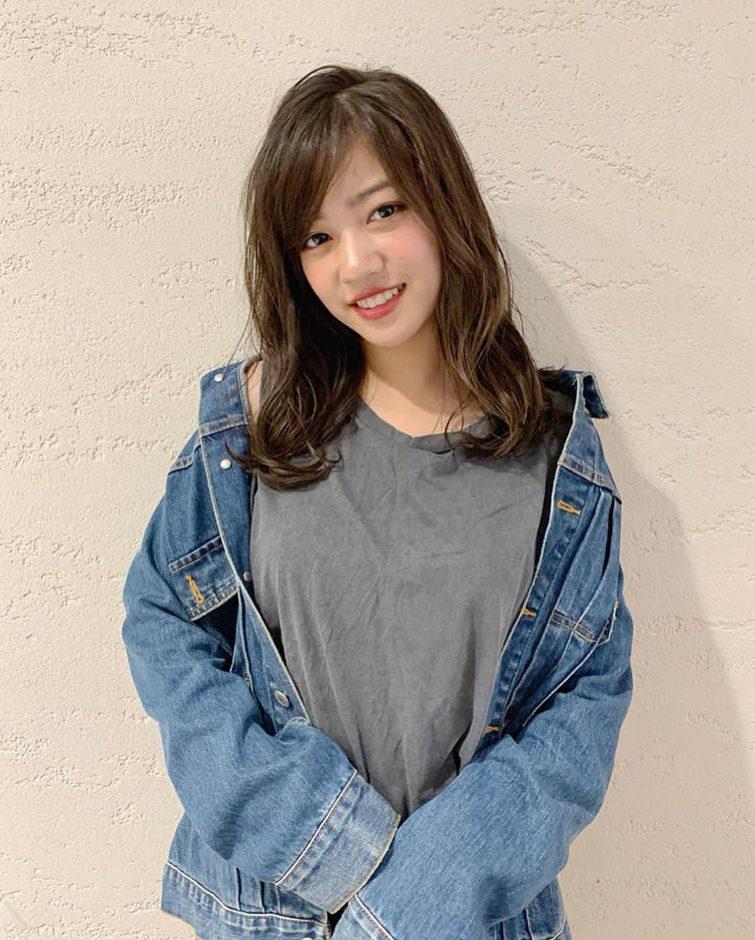 中嶋桃花さんのインスタグラム写真 - (中嶋桃花Instagram)「今日は朝から Michio Nosawa hair salon ginza店さんで撮影して来ました❤︎ . たまたま東京に来てるタイミングでお声掛け頂けてとっても嬉しかったです💇🏻‍♀️❤︎ . 関西に住んでいるので、なかなか関東のお仕事はお受けしにくいですが、日程によってはお受けできる場合もありますのでDMの方にご連絡いただけると幸いです🙇‍♂️🙇‍♂️ . 楽しい撮影、これからもたくさんして行きたいなぁ😚  #サロンモデル #関西住み #関西美容院 #関西サロンモデル  #大阪 #兵庫 #京都 #セミナー #セミナーモデル  #michionozawahairsalonginza」8月20日 18時15分 - momoka_nakajima