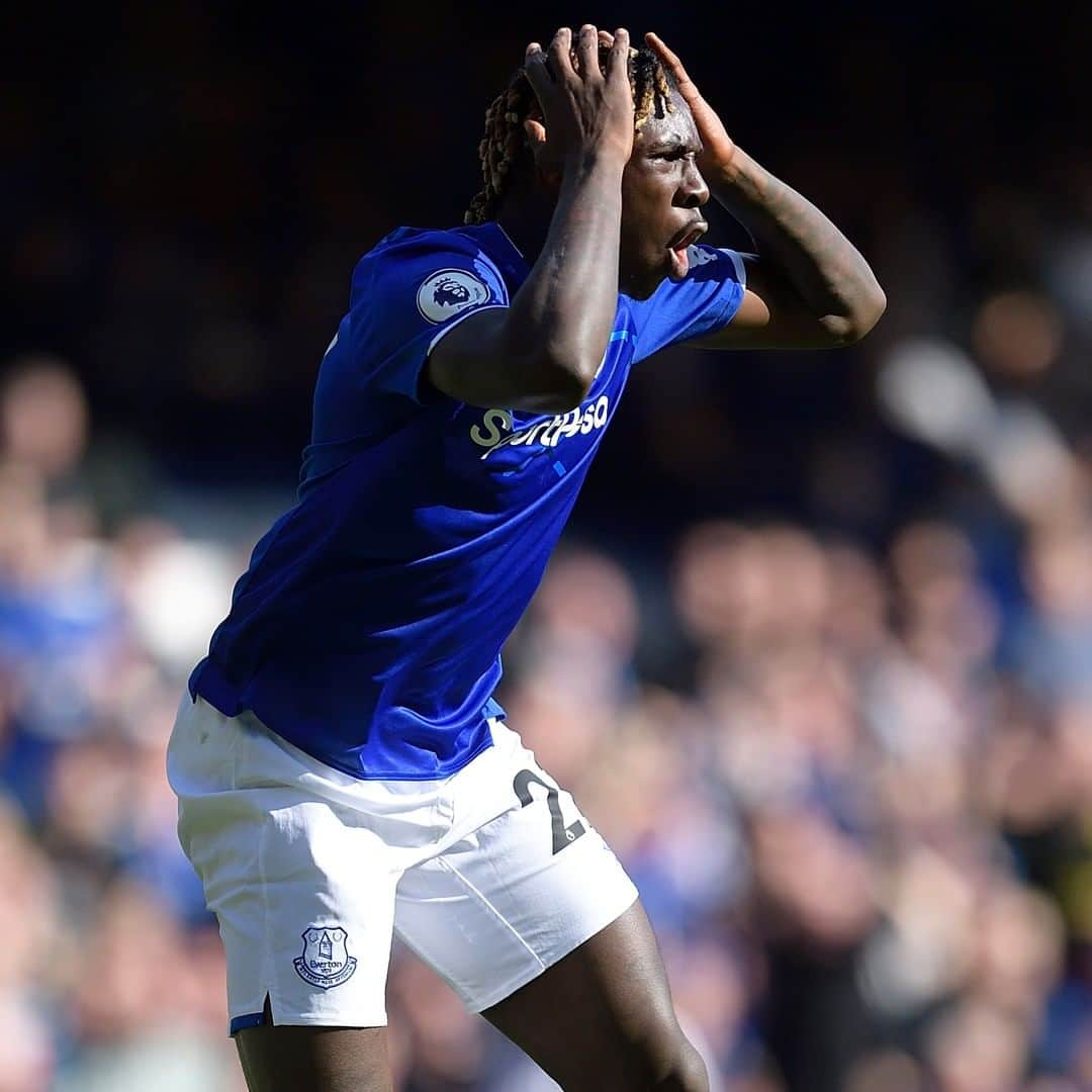 エヴァートンFCさんのインスタグラム写真 - (エヴァートンFCInstagram)「Matchday emotions! 🙏😁😤💙 • • • #everton #efc #blues #toffees #bernard #goal #watford #evewat #efcmatchday #premierleague #pl」8月20日 18時19分 - everton