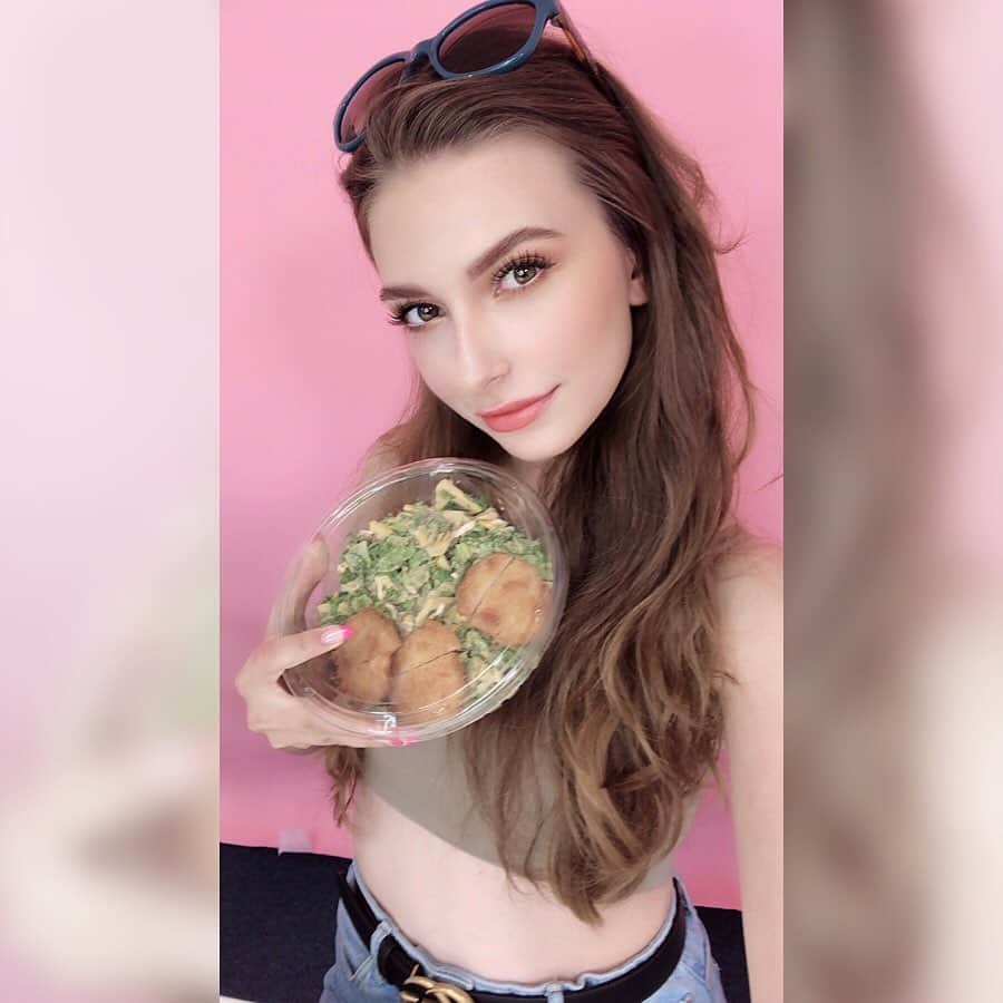 カロリーナのグルメインスタ