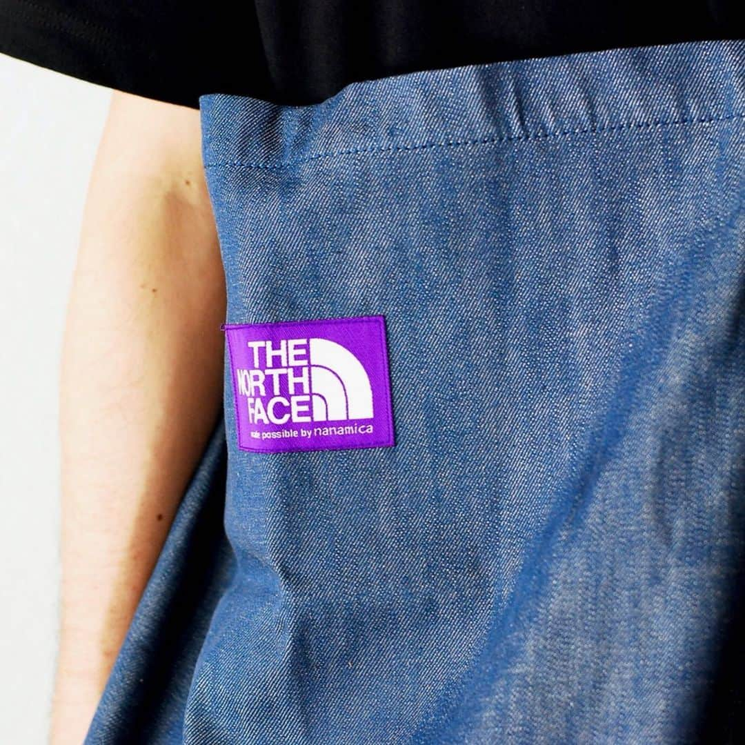 wonder_mountain_irieさんのインスタグラム写真 - (wonder_mountain_irieInstagram)「_ THE NORTH FACE PURPLE LABEL -ザ ノース フェイス パープルレーベル- “Denim Logo Tape Tote” ￥6,696- _ 〈online store / @digital_mountain〉 https://www.digital-mountain.net/shopdetail/000000009133/ _ 【オンラインストア#DigitalMountain へのご注文】 *24時間受付 *15時までのご注文で即日発送 *1万円以上ご購入で送料無料 tel：084-973-8204 _ We can send your order overseas. Accepted payment method is by PayPal or credit card only. (AMEX is not accepted)  Ordering procedure details can be found here. >>http://www.digital-mountain.net/html/page56.html _ #nanamica  #THENORTHFACEPURPLELABEL  #ナナミカ #ザノースフェイスパープルレーベル tee→ #itten. ￥4,860- _ 本店：#WonderMountain  blog>> http://wm.digital-mountain.info/blog/20190810-1/ _ 〒720-0044  広島県福山市笠岡町4-18  JR 「#福山駅」より徒歩10分 (12:00 - 19:00 水曜定休) #ワンダーマウンテン #japan #hiroshima #福山 #福山市 #尾道 #倉敷 #鞆の浦 近く _ 系列店：@hacbywondermountain _」8月20日 18時30分 - wonder_mountain_