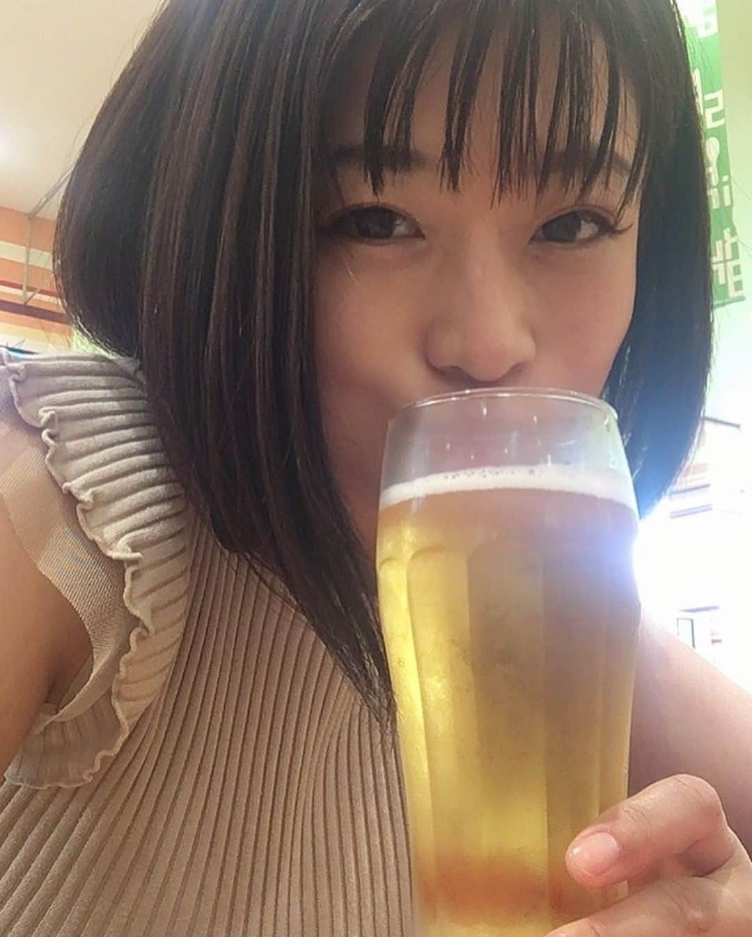 範田紗々さんのインスタグラム写真 - (範田紗々Instagram)「フードコート好き フラチンからのビール」8月20日 18時29分 - handa_sasa