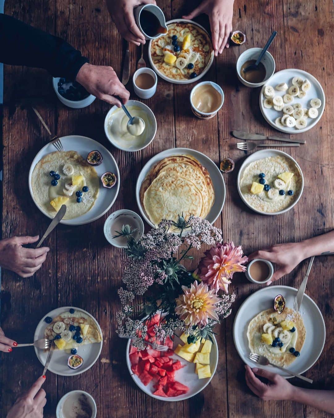 Our Food Storiesさんのインスタグラム写真 - (Our Food StoriesInstagram)「Gluten-free crêpes for breakfast in Sweden🥞😋 Have a lovely day guys 💞 #ourfoodstories ____ #breakfastideas #breakfastlover #gatheringslikethese #morningslikethese #momentsofmine #glutenfreerecipes #glutenfreefood #glutenfri #glutenfrei #fellowmag #glutenfreebreakfast #germanfoodblogger #foodstylist #foodphotographer #tabledecoration」8月20日 18時29分 - _foodstories_