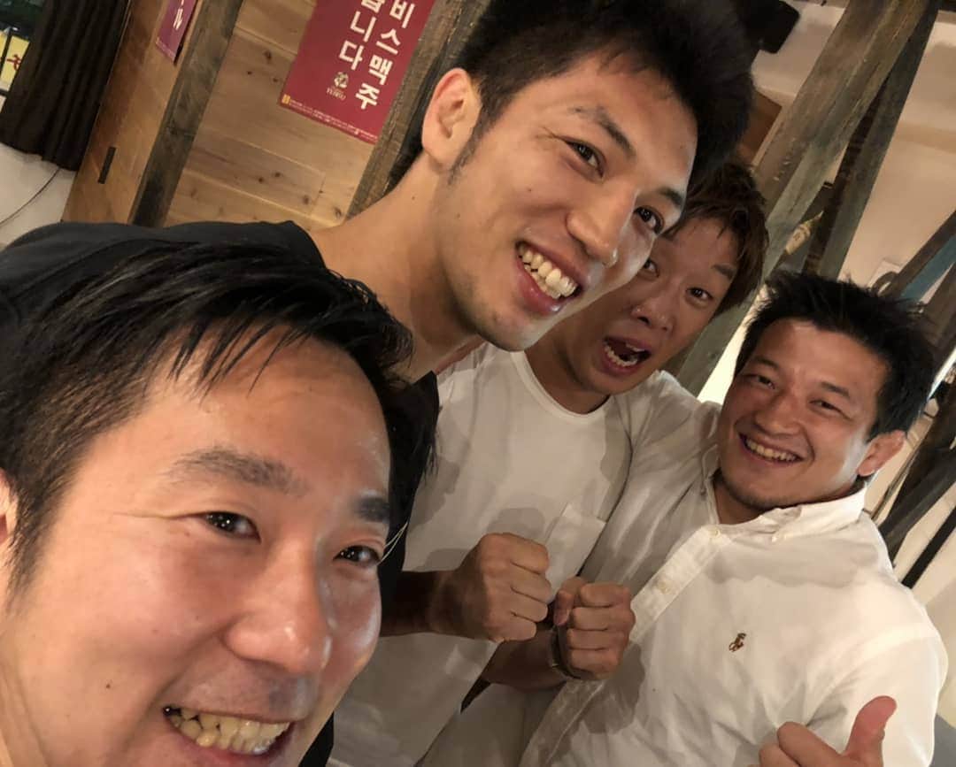清水聡さんのインスタグラム写真 - (清水聡Instagram)「同い年の親友達と食事会！楽しかった。  #ボクシング#boxing #dinner #レスリング」8月20日 18時47分 - satoshishimizu0313