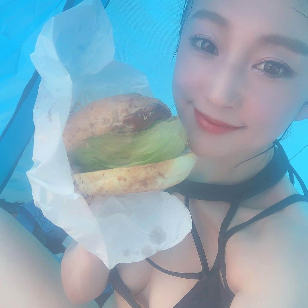 柑谷あゆみさんのインスタグラム写真 - (柑谷あゆみInstagram)「2日目は外浦海岸⛱ 綺麗な海に、滑り台もあって最高でした❤️ #海#伊豆下田#海旅行 #お盆休み#夏休み #外浦海岸 #水着#ビキニ #綺麗な海 #海好きな人と繋がりたい」8月20日 19時10分 - kantani_ayumi