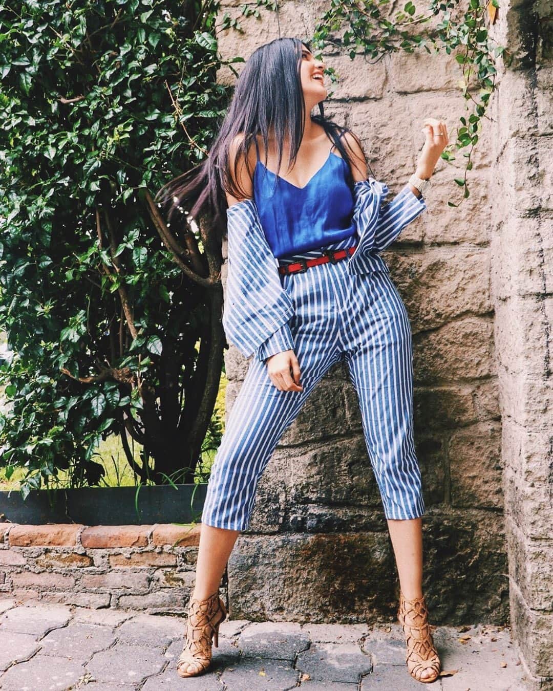 SHEINさんのインスタグラム写真 - (SHEINInstagram)「The coziest feels for all 🍃@andreaalvarezmp Shop 'Striped Double Button Blazers With Pants' link in bio. ID:545275 #SHEIN #SHEINgals #SHEINstyle #SHEINfw2019 #pants #blazers #striped」8月20日 19時11分 - sheinofficial