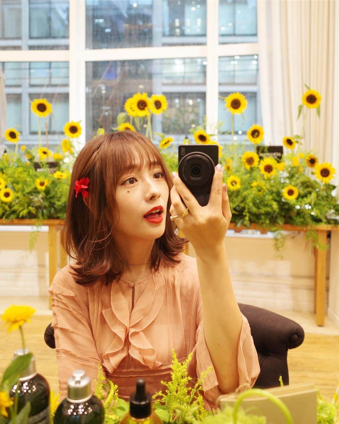 前田希美（まえのん）さんのインスタグラム写真 - (前田希美（まえのん）Instagram)「L'OCCITANEのオイルで 髪がさらさら~~~☺︎ シャンプーもしていただいて いい香りすぎて幸せ。  #天使の輪 #ロクシタン #PR @loccitane_jp」8月20日 19時17分 - maeda_nozomi