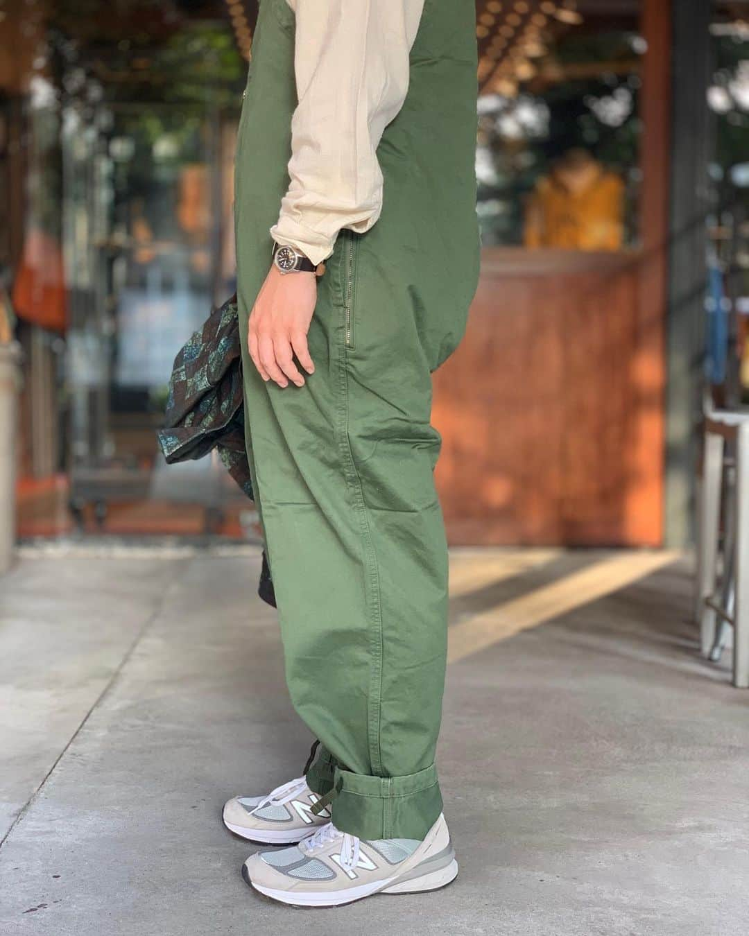 BEAMS+さんのインスタグラム写真 - (BEAMS+Instagram)「BEAMS PLUS STYLE  #beams #beamsplus #beamsplusharajuku #harajuku #tokyo #japan #overalls #militarypants #newbalance #990v5 #madeinusa #mensfashion #menstyle #menswear」8月20日 19時31分 - beams_plus_harajuku