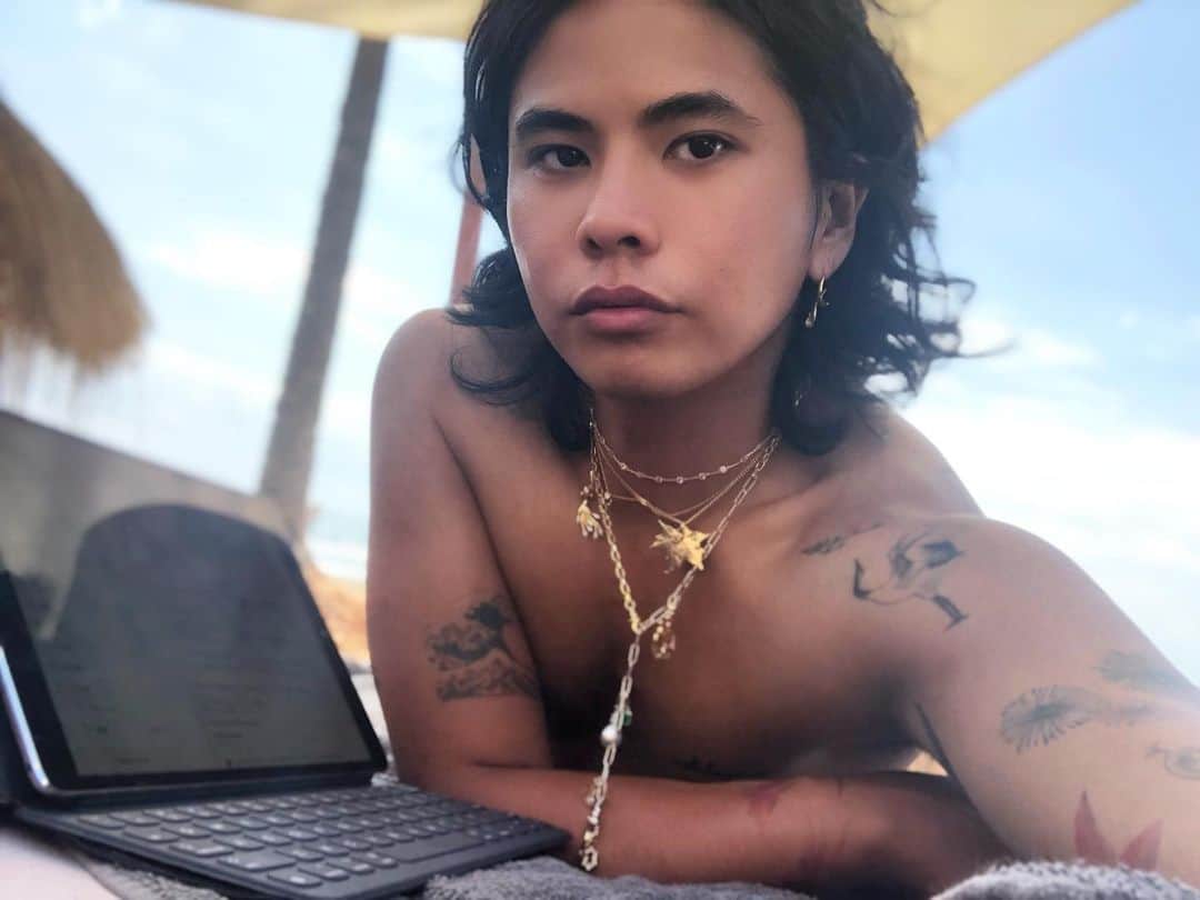 稲木ジョージのインスタグラム：「48 Hours in Ibiza then straight to New York LOL Working by the beach 🏖 📲💻 #Entrepreneurlife」