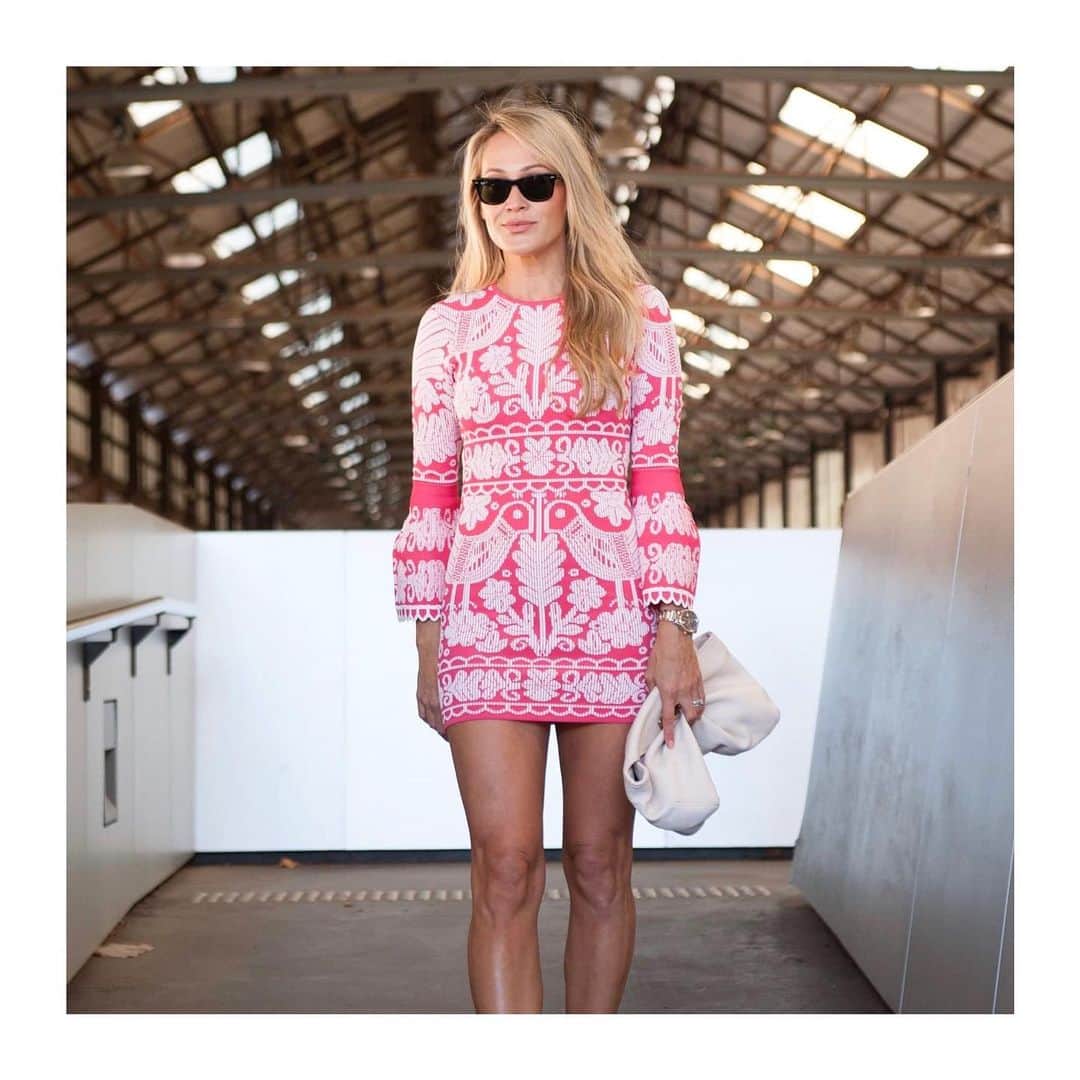 アリスマッコールさんのインスタグラム写真 - (アリスマッコールInstagram)「A pop of pink • @erikaheynatz wears the La Javanaise Mini Dress in Lipstick, available to shop at @davidjonesstore • #aliceMcCALL #McCALLme」8月20日 19時57分 - alicemccallptyltd