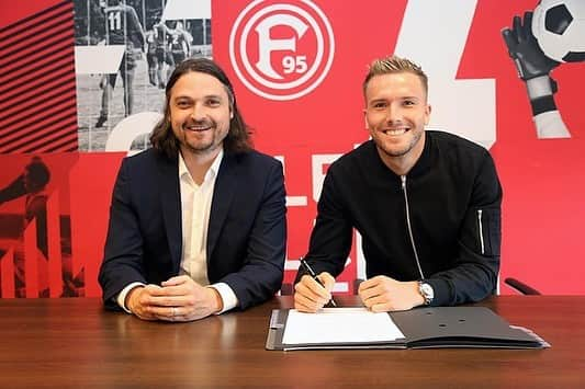 アンドレ・ホフマンのインスタグラム：「..happy and thankful! #2023 ⚪️😊🔴 @f95」