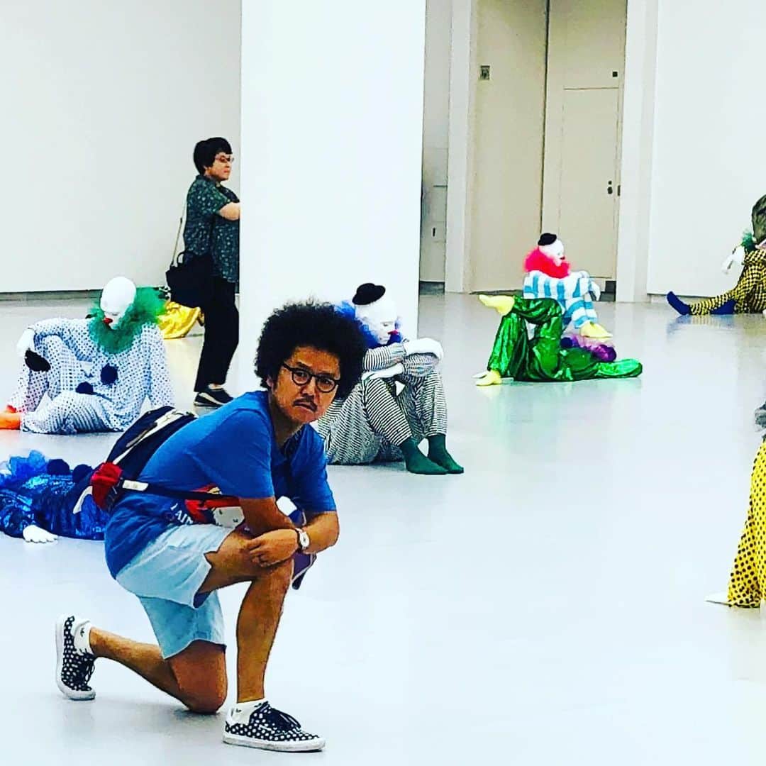 オカモト"MOBY"タクヤさんのインスタグラム写真 - (オカモト"MOBY"タクヤInstagram)「名古屋・愛知芸術文化センター「 #あいちトリエンナーレ2019 」へ。芸術の名の下でメシ喰ってる人間として観なければいかん、と思い名古屋へ小旅行。 #伊藤ガビン さん最高。 #AichiTriennale2019」8月20日 20時30分 - moby_scoobiedo