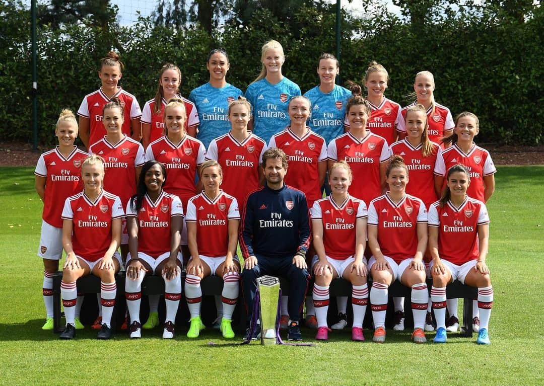 Arsenal Ladiesさんのインスタグラム写真 - (Arsenal LadiesInstagram)「📸 Introducing our 2019/20 first-team squad 👋 #ArsenalWomen 🔥」8月20日 20時49分 - arsenalwfc