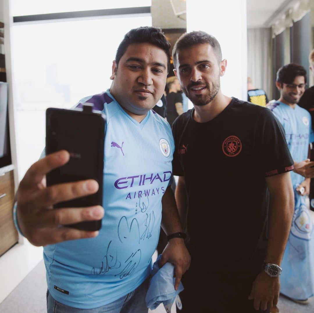 マンチェスター・シティFCさんのインスタグラム写真 - (マンチェスター・シティFCInstagram)「Remember our #SAPManCityHeroes winner from India? Tanmay had the once-in-a-lifetime opportunity to travel to Bangkok to volunteer with Cityzens Giving and on to Hong Kong where he met some of our boys. 💙🏙⚽️ #mancity #sapsports #cityzensgiving」8月20日 20時53分 - mancity