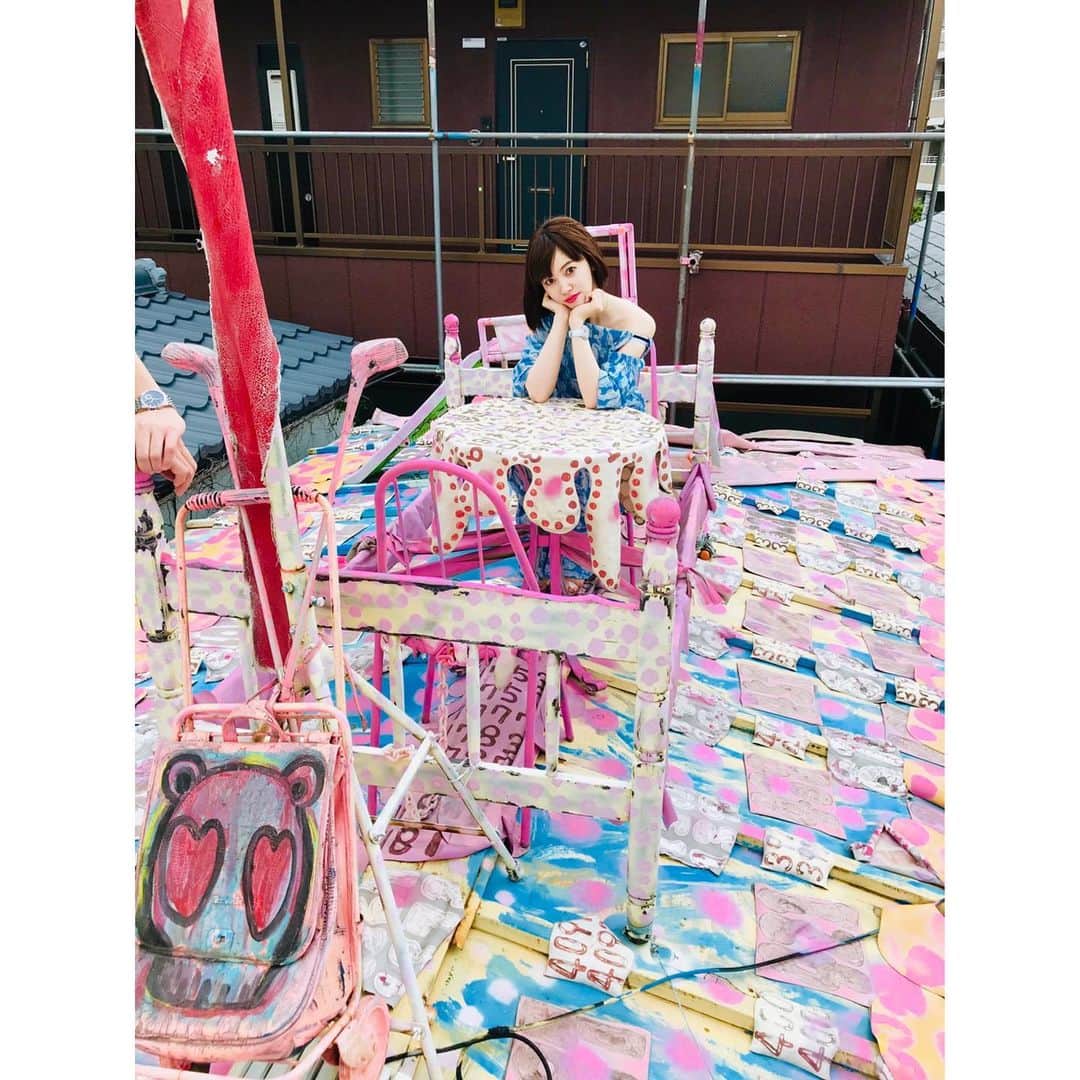 松下萌子さんのインスタグラム写真 - (松下萌子Instagram)「屋根は、素数。 #あさくら画廊 #moeco #松下萌子」8月20日 20時58分 - moecochalkart
