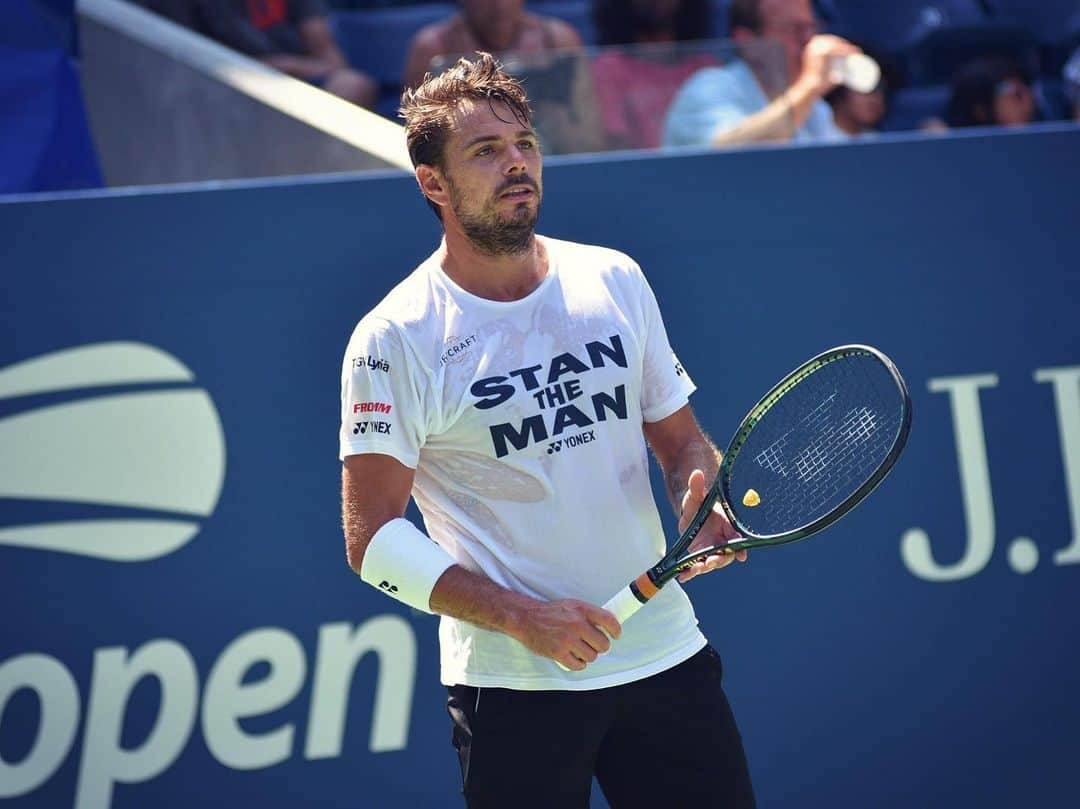 スタニスラス・ワウリンカさんのインスタグラム写真 - (スタニスラス・ワウリンカInstagram)「US Open training week has begun, battling the heat as always here 😅☀💦 #NYC #StanTheMan #USOpen #StayHydrated #Evian」8月20日 21時12分 - stanwawrinka85