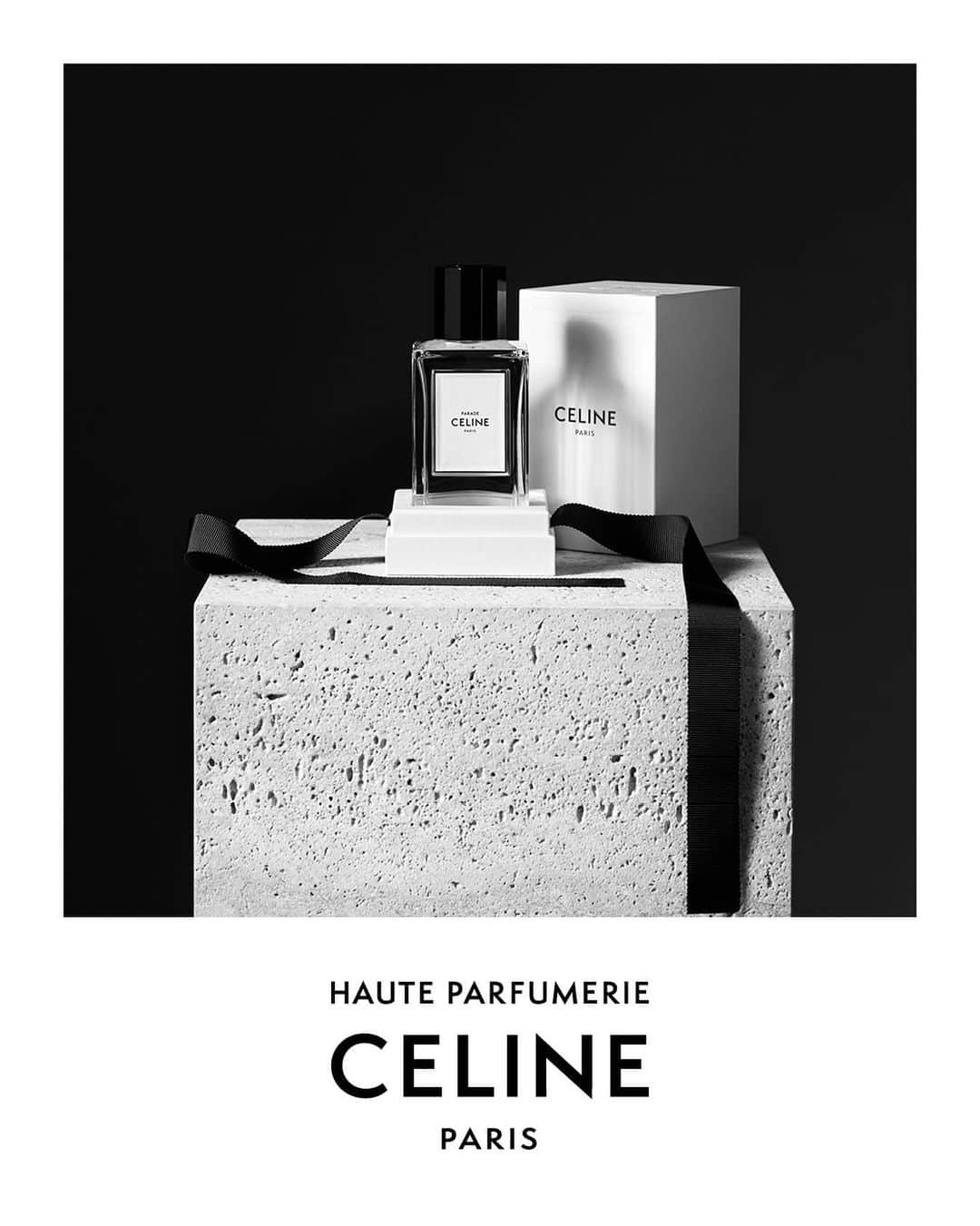 Celineさんのインスタグラム写真 - (CelineInstagram)「LA COLLECTION CELINE HAUTE PARFUMERIE CELINE HAUTE PARFUMERIE COLLECTION DEBUT ⠀⠀⠀⠀⠀⠀ LE COFFRET PARFUM CELINE EST HABILLÉ DE PAPIER BLANC « GRAIN DE POUDRE », EMBOSSÉ DE MOULURES « GRAND SIÈCLE », ET EST NOUÉ D’UN RUBAN D’OTTOMAN NOIR. ⠀⠀⠀⠀⠀⠀ THE PERFUME BOX IS ADORNED IN PAPER WITH A “GRAIN DE POUDRE” FEEL, EMBOSSED WITH “GRAND SIÈCLE” MOLDINGS AND KNOTTED WITH A BLACK OTTOMAN RIBBON. ⠀⠀⠀⠀⠀⠀ DISPONIBLE FIN OCTOBRE 2019 AVAILABLE LATE OCTOBER 2019 ⠀⠀⠀⠀⠀⠀ #CELINEBYHEDISLIMANE  #CELINEHAUTEPARFUMERIE」8月20日 21時13分 - celine