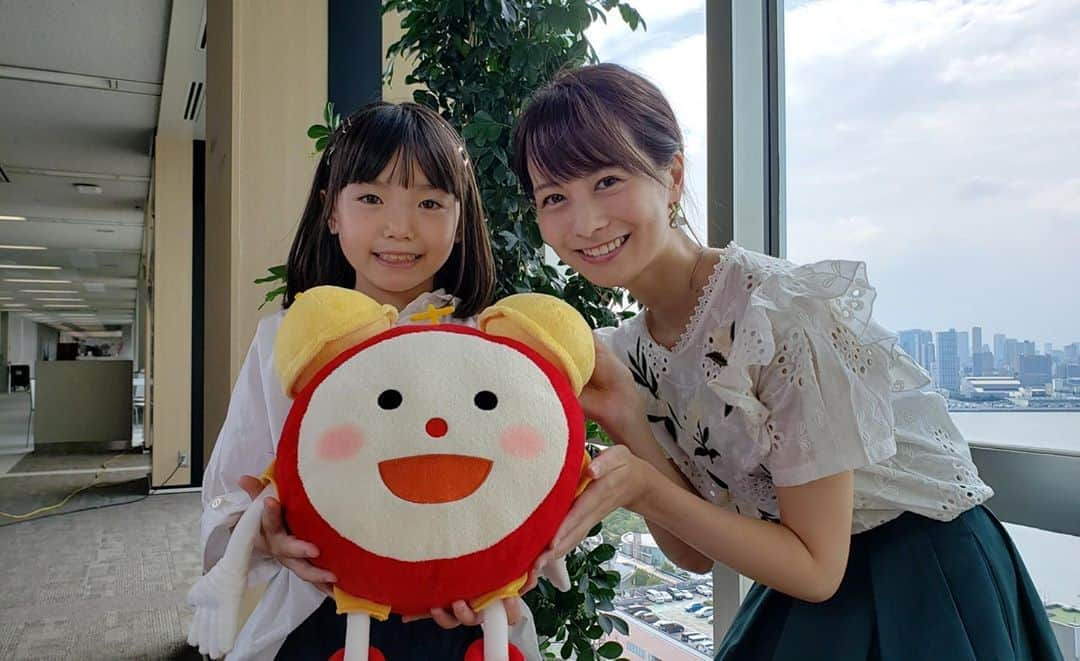 高見侑里さんのインスタグラム写真 - (高見侑里Instagram)「◡̈♥︎ 火9ドラマ「TWO WEEKS」に青柳はな役で出演中の#稲垣来泉 ちゃん☺︎ 来泉ちゃんのかわいさにたくさん癒されました♡ 詳しくは明日8/21(水)放送の#めざましテレビ をご覧ください⏰ #TWOWEEKS * トップス...#frenchpave  スカート...#lialapg」8月20日 21時13分 - yuri_takami_official